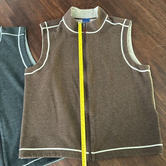 SET OF 2 WILKENS BROS ZIP UP VESTS - Picture 6 of 7
